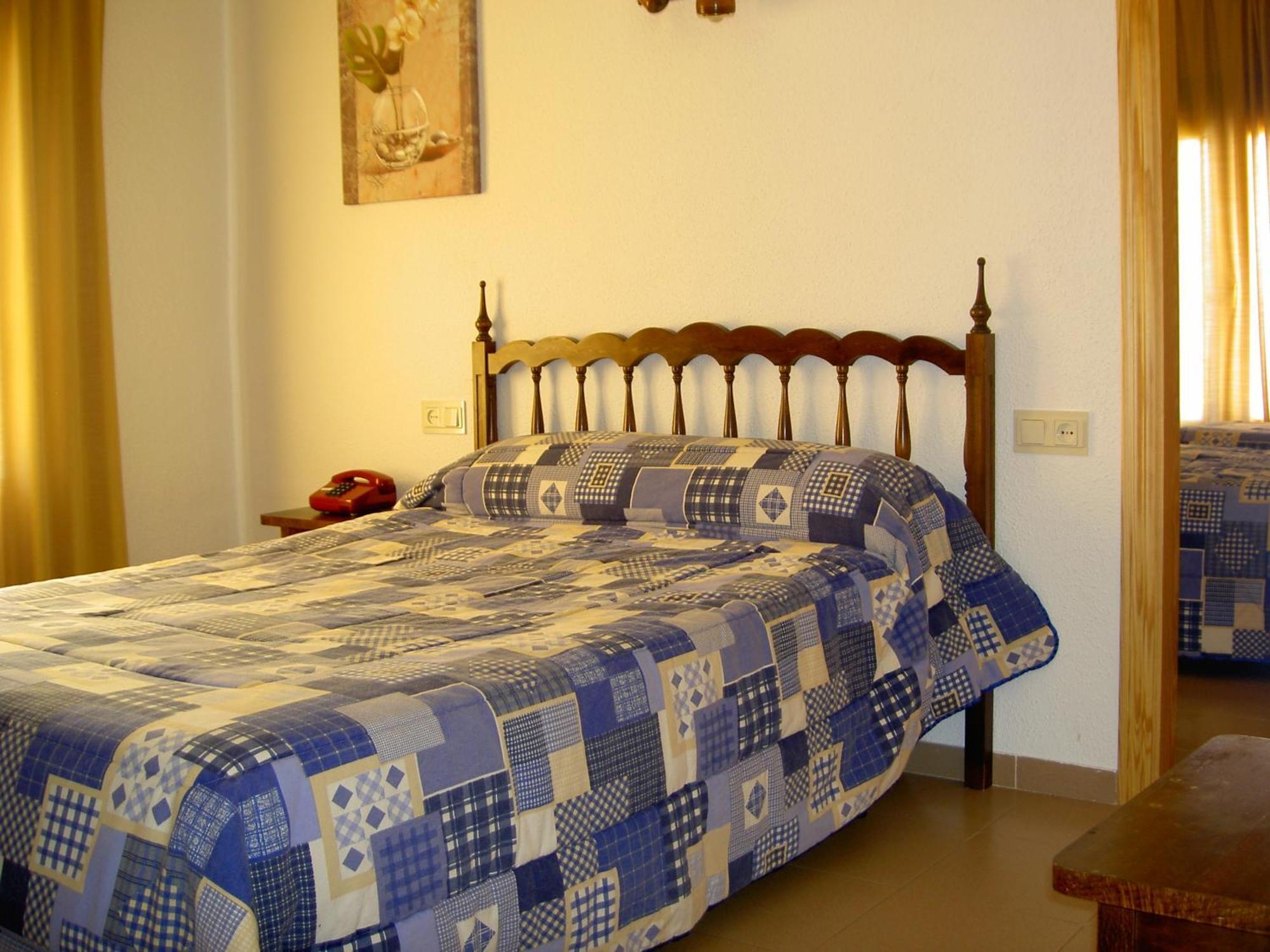Hotel Alvarez Tuéjar Εξωτερικό φωτογραφία