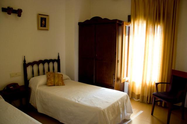 Hotel Alvarez Tuéjar Δωμάτιο φωτογραφία